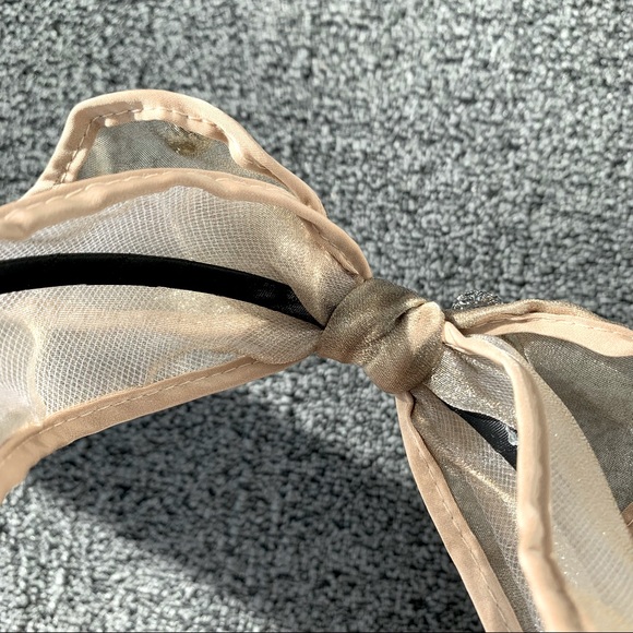 Gold Charm Trendy Lace Hair Band with pearl & rhinestone charms, mint condition - Picture 6 of 7